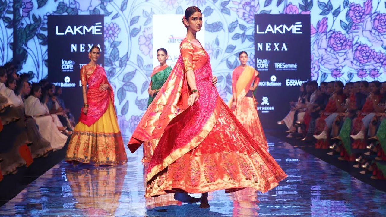 Don't Miss Out On The Lakme Fashion Show 2020 Updates!